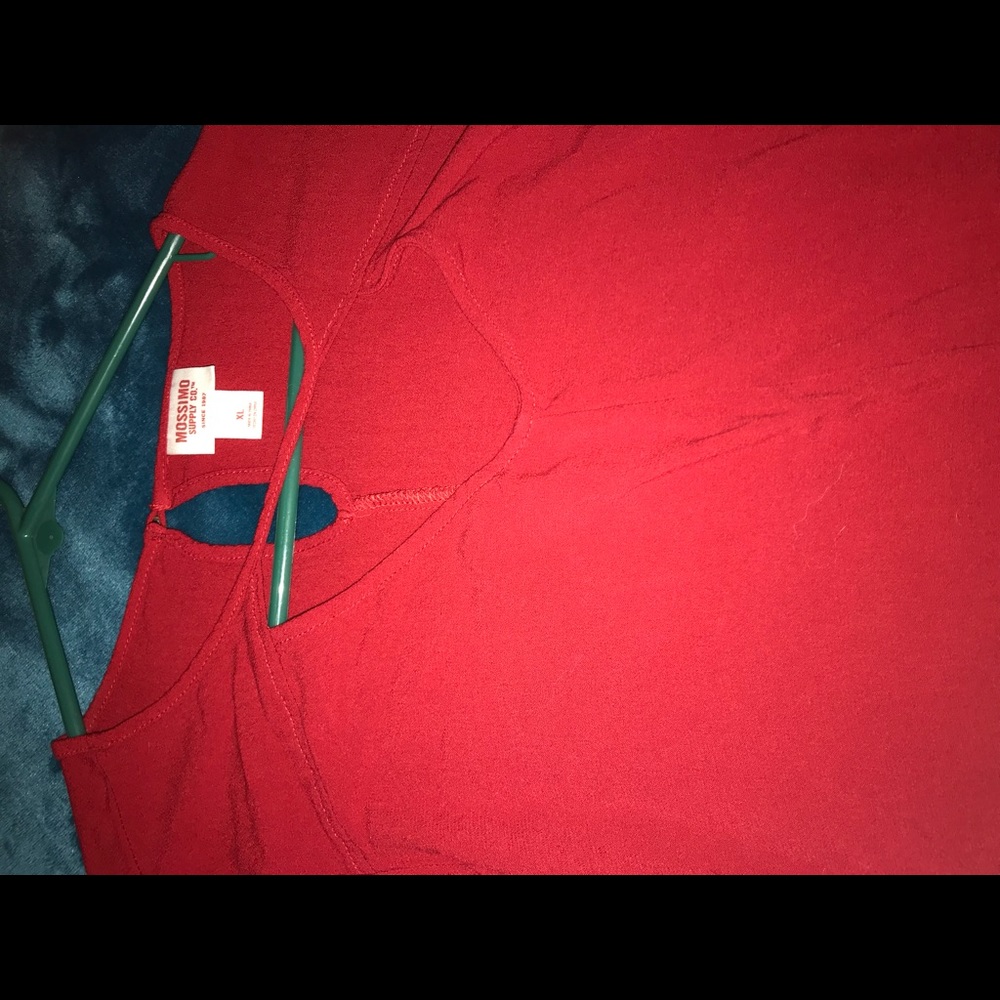 Red top - Picture 4 of 4